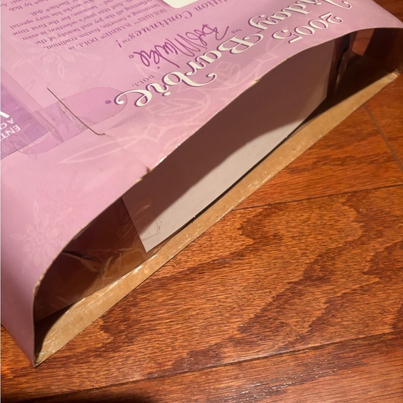 2005 Bob Mackey Holiday Barbie Doll - Picture 5 of 8